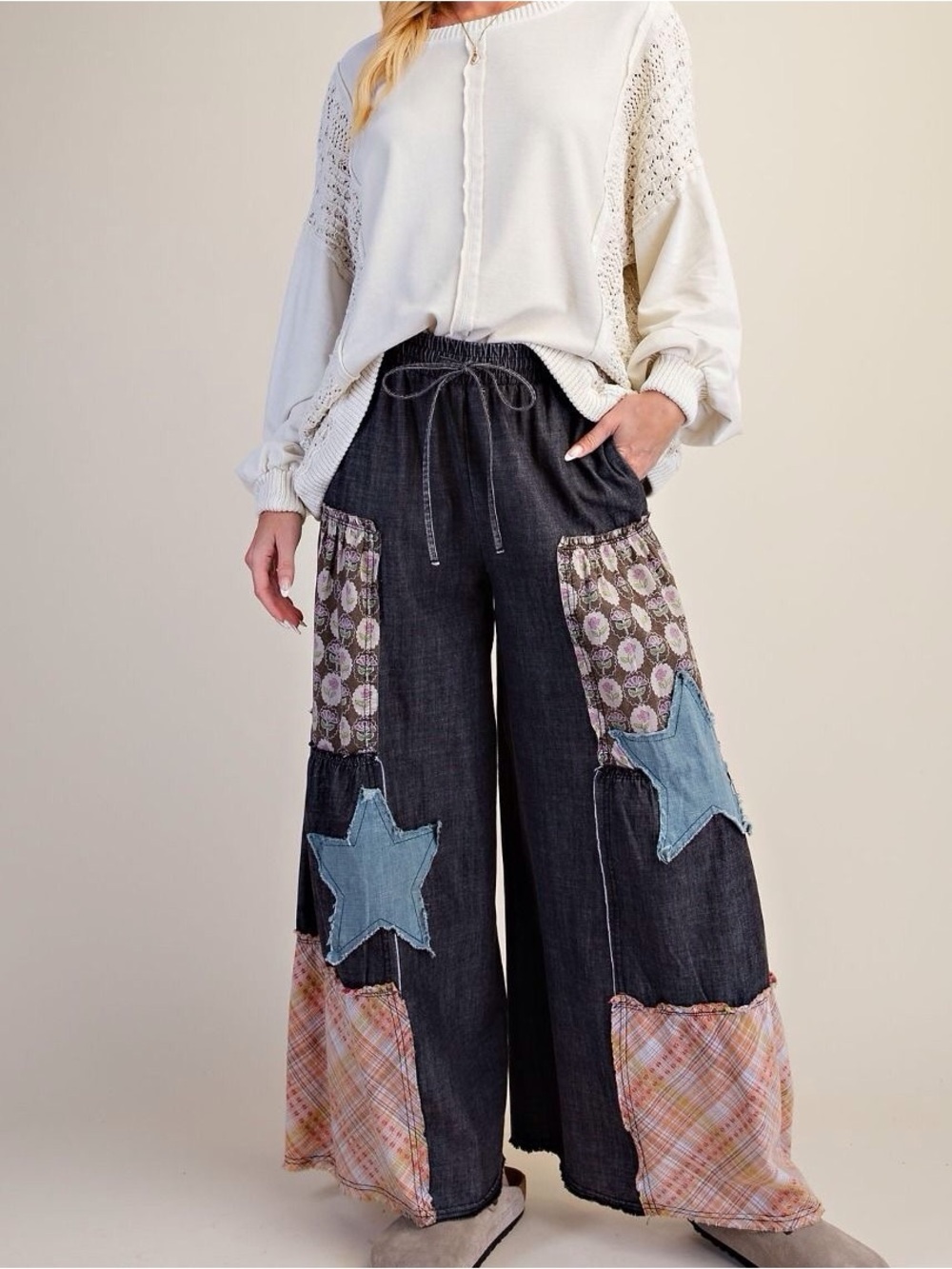 EASEL NWT PANTS Denim Star Patched details Elastic Waist Size Small - Large - Picture 2 of 2